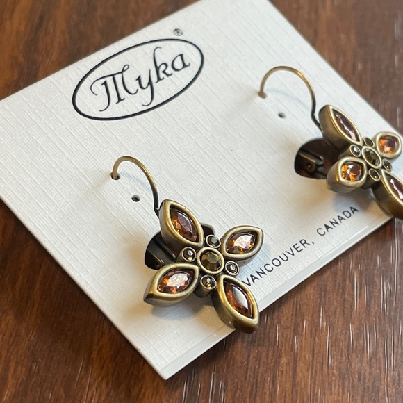 Myka earrings. Swarovski crystals - Picture 2 of 7